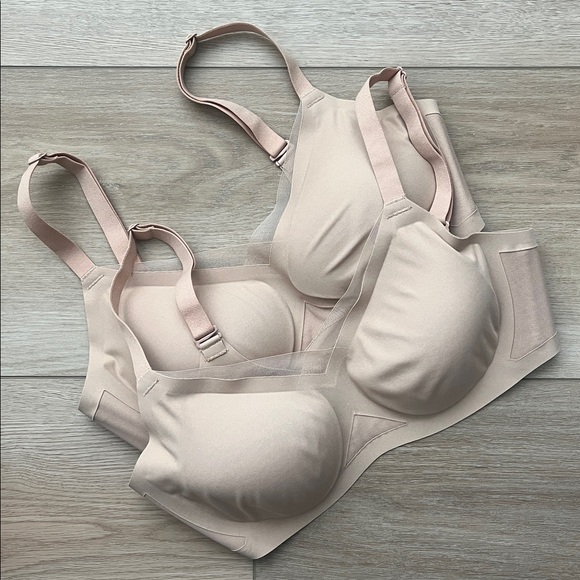 Two Honeylove CrossOver Bras - Picture 3 of 10